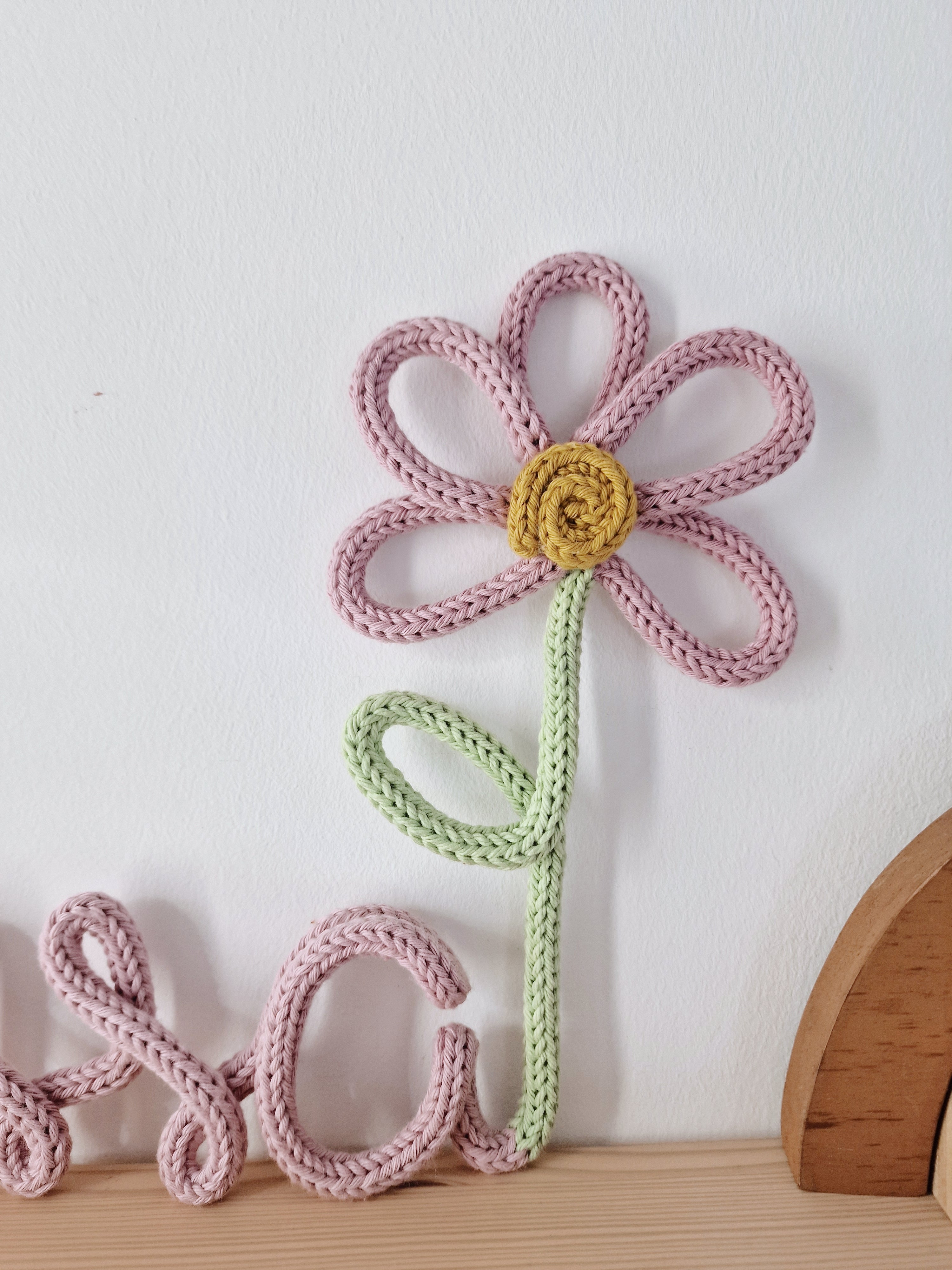 Nome + Flor com caule
