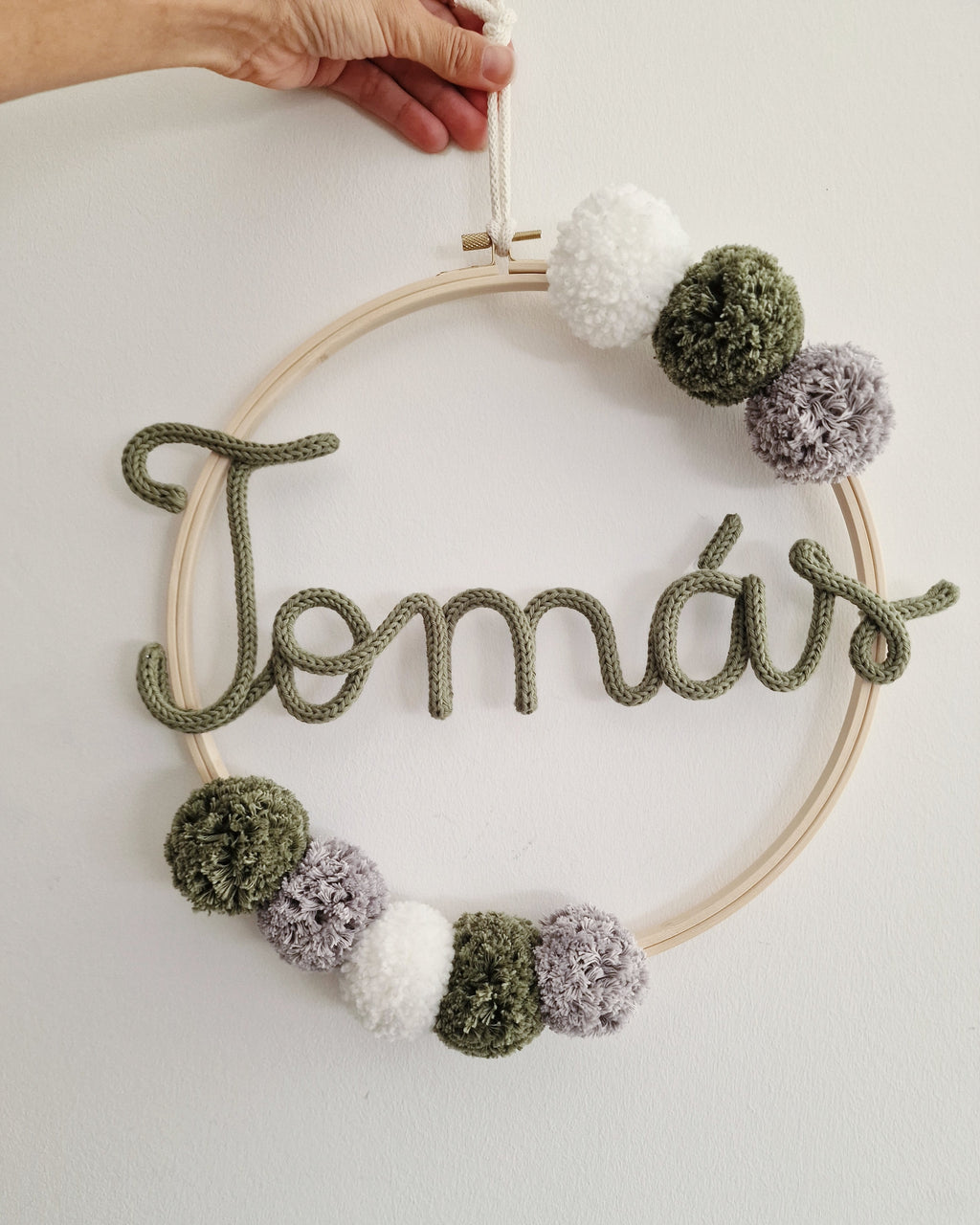 Grinalda Personalizada em Tricotin