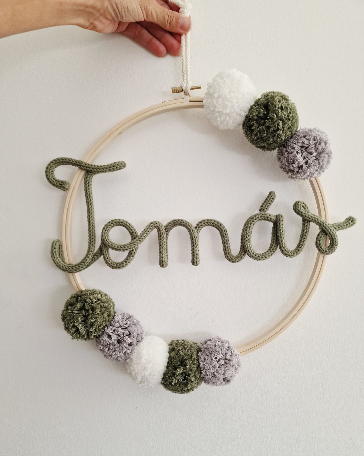 Grinalda Personalizada em Tricotin